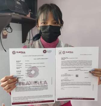 Entrega Ayuntamiento de Tlaxcala licencias de funcionamiento