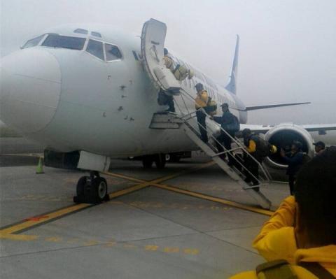 Regresan tlaxcaltecas combatientes de incendios enviados a Canadá imagen 2