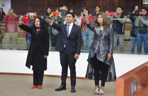 Asumen ante diputados locales sus cargos integrantes del TCyAT