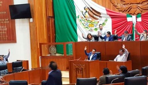 Diputados abren la caja de Pandora, municipios a endeudarse