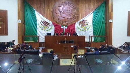De madrugada, Congreso avala presupuesto de egresos 2016