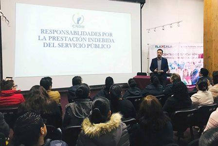Contraloría capacita a servidores públicos sobre derechos humanos