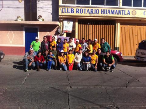 Los clubes Rotaract de Huamantla y Tlaxcala centro realizaron la entrega de juguetes imagen 2