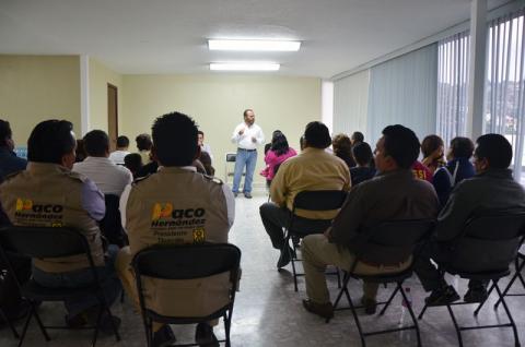 El PRI se desmorona a pedazos y como siempre, minimiza: Aguilar Gómez imagen 1