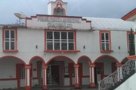 Policía logra detener a sujetos que con grúa pretendían robar caja fuerte