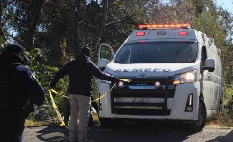 Camioneta arroja un cuerpo en Tepetitla; dejan supuesto n4rc0m3nd4j3