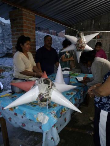 Movimiento Ciudadano realiza curso en Panotla de elaboración de piñatas imagen 3