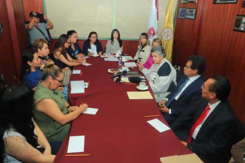 Impartió Beatriz Paredes taller “Reflexiones sobre las estrategias para una cultura de paz”, en la UATx imagen 1