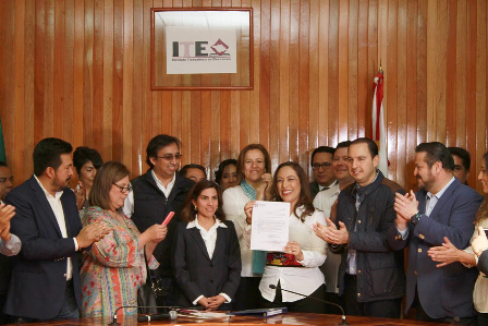 Le apuesta Adriana Dávila a las propuestas