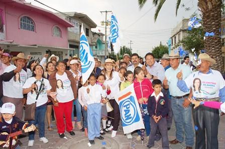 Reconoce Calpulapan capacidad de gestión de Adriana Dávila