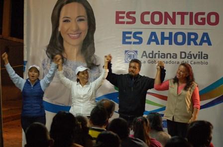 Privilegia Adriana Dávila propuestas y acercamiento con la gente que “guerra sucia” imagen 2