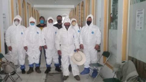 Entrega MACY overoles sanitarios a personal de limpia de Ixtenco imagen 1
