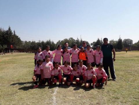 Alcalde apoya a institución educativa a participar en torneo interescolar imagen 1
