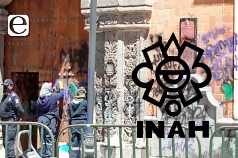 INAH denuncia a feministas vándalas, por daño a patrimonio de Tlaxcala
