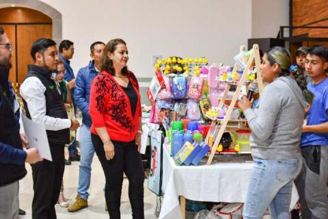 Impulsa gobierno municipal de Huamantla consumo local con feria del emprendimiento imagen 1