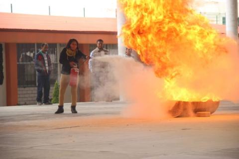 Impulsa PC de Papalotla curso para el combate de incendios en escuelas imagen 3