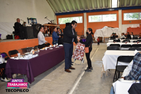 Excelente participación durante la celebración del día del abuelo en Tecopilco
