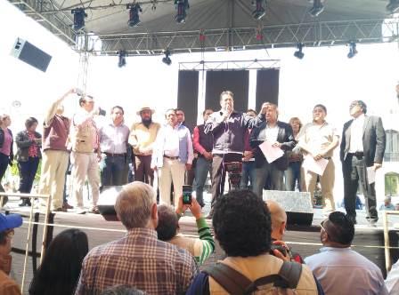 Someten transportistas a diputados; desechan iniciativa de ley