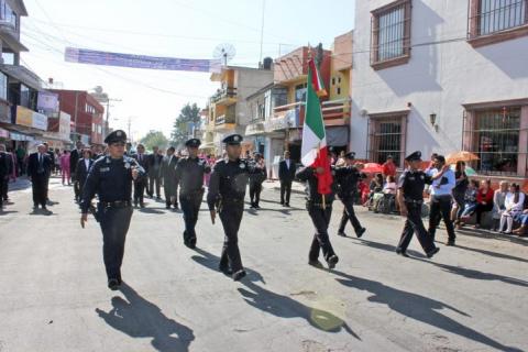Con desfile cívico conmemoran natalicio de Benito Juárez en Calpulalpan imagen 14