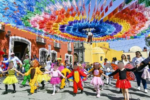 Premiará Gobierno de Huamantla a tres destacadas primarias por su participación en el desfile de primavera imagen 10