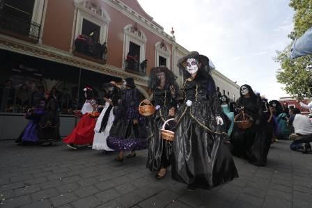Asisten miles de familias al desfile “Tlaxcala, La Feria 2018” imagen 2