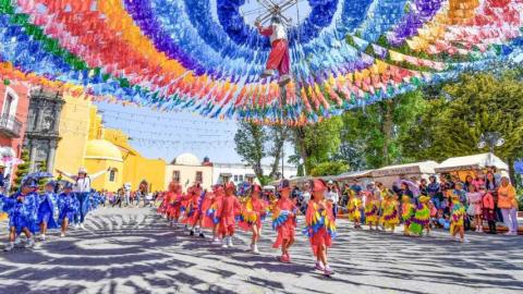 Premiará Gobierno de Huamantla a tres destacadas primarias por su participación en el desfile de primavera imagen 13