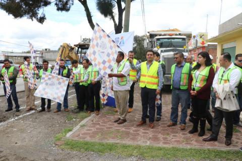 Presidente de Apizaco encabeza inicio de obra pública imagen 2