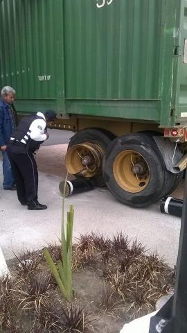 Son constantes los accidentes en la rotonda de la maquinita imagen 6