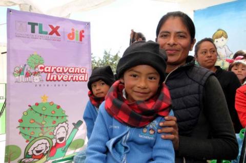 Inicia Sandra Chávez entrega de prendas de invierno a estudiantes imagen 3