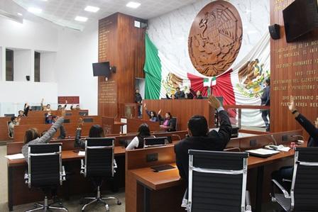 Ratifica Congreso a Bernal Salazar como magistrado del TSJE
