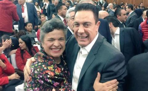 Llama la atención el activismo de la ex gobernadora Paredes