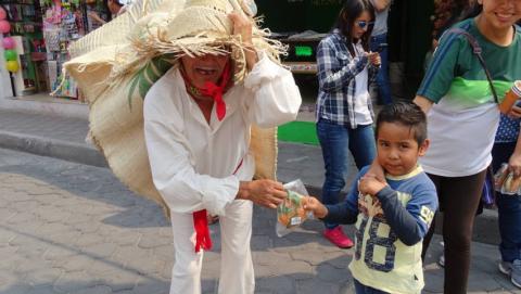Alcalde apoya las tradiciones religiosas como la feria de San Isidro imagen 2