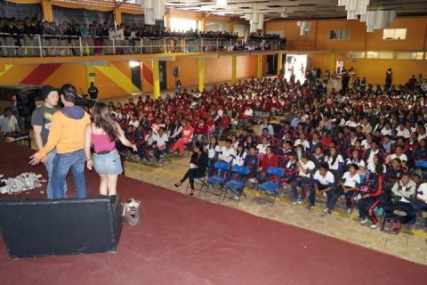 Concientizan a adolescentes sobre problemas de bullying imagen 2