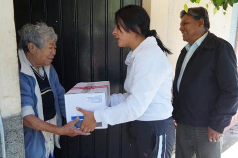 DIF Chiautempan entrega despensas a beneficiarios del programa 80 y más de casa en casa imagen 1