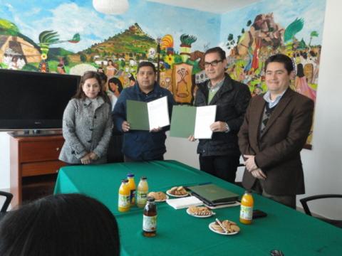 Firman convenio de colaboración el Ayuntamiento de Tzompantepec y la Universidad del Valle de Tlaxcala imagen 2