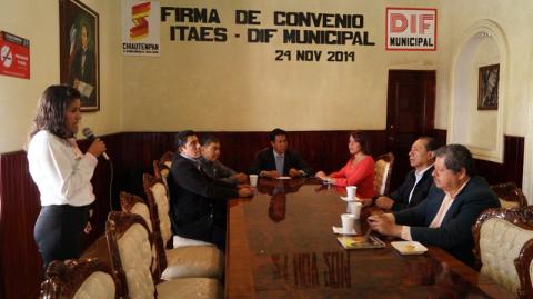 Ayuntamiento de Chiautempan firma convenio con el ITAES para beneficiar a población vulnerable imagen 2