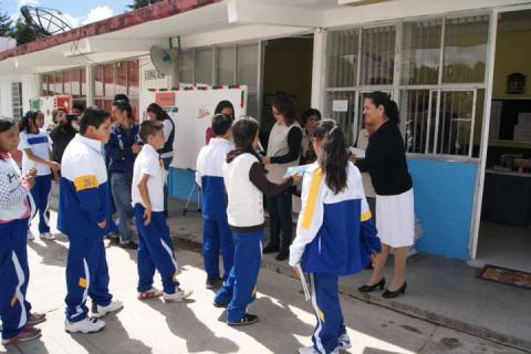 Concientizan a padres de familia en prevención de violencia y delincuencia juvenil en Nanacamilpa imagen 1