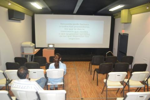 Se instala en la capital tlaxcalteca unidad móvil de Nafinsa, para emprendedores y empresarios imagen 1