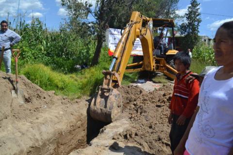 Pobladores del barrio de Comalteopa tienen agua potable: alcalde imagen 2