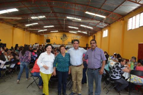 A lo largo y ancho del Municipio de Calpulalpan festejan “Día de las Madres” imagen 2