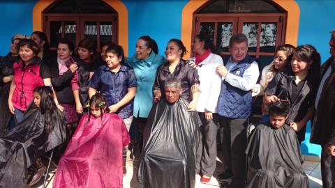 Ahora Adriana Dávila entrega lentes en Teolocholco imagen 4