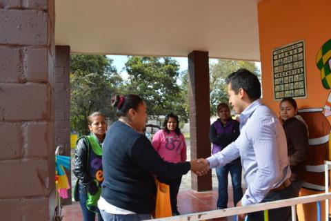 Mi compromiso es con la niñez y su educación, Bladimir Zainos Flores imagen 1