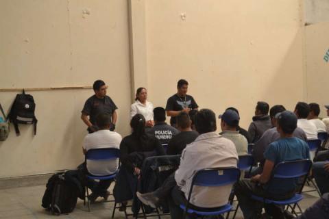 Policías de Tlaltelulco se capacitan en “prevención de accidentes y seguridad vial” imagen 2