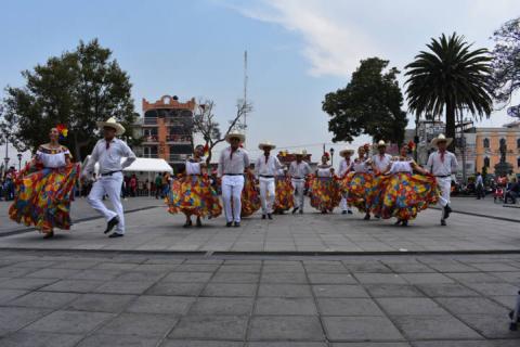 Ayuntamiento fomenta la cultura y las tradiciones con un encuentro Folklorico imagen 2