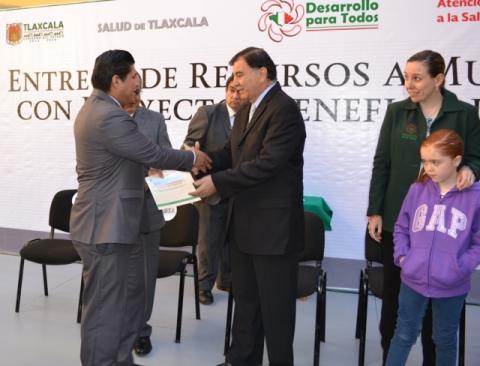Recibe Polvo Rea recurso para el fortalecimiento de la salud en Tlaltelulco imagen 3