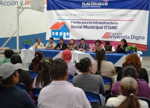 Entrega Miguel Ángel Polvo 500 MP en vales de materiales para construcción en Tlaltelulco imagen 5