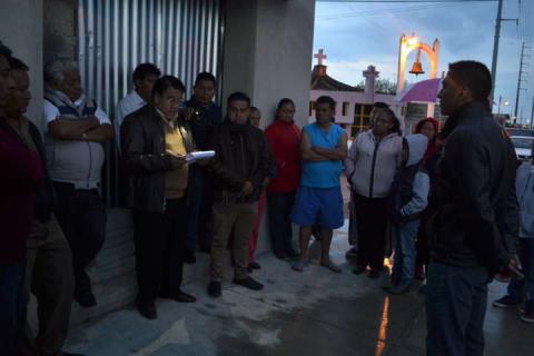 Rubén Pluma Morales le toma protesta a Delegado de Col. La Venta imagen 2