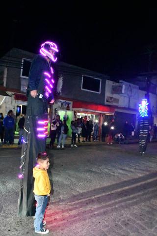 Llega la navidad al pueblo mágico de Tlaxco con emotivo desfile imagen 25