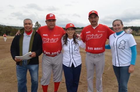 Impulsa Senadora ADF a equipos de fútbol y béisbol de Nopalucan y Yauhquemehcan imagen 1
