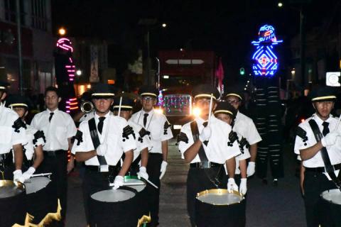 Llega la navidad al pueblo mágico de Tlaxco con emotivo desfile imagen 17